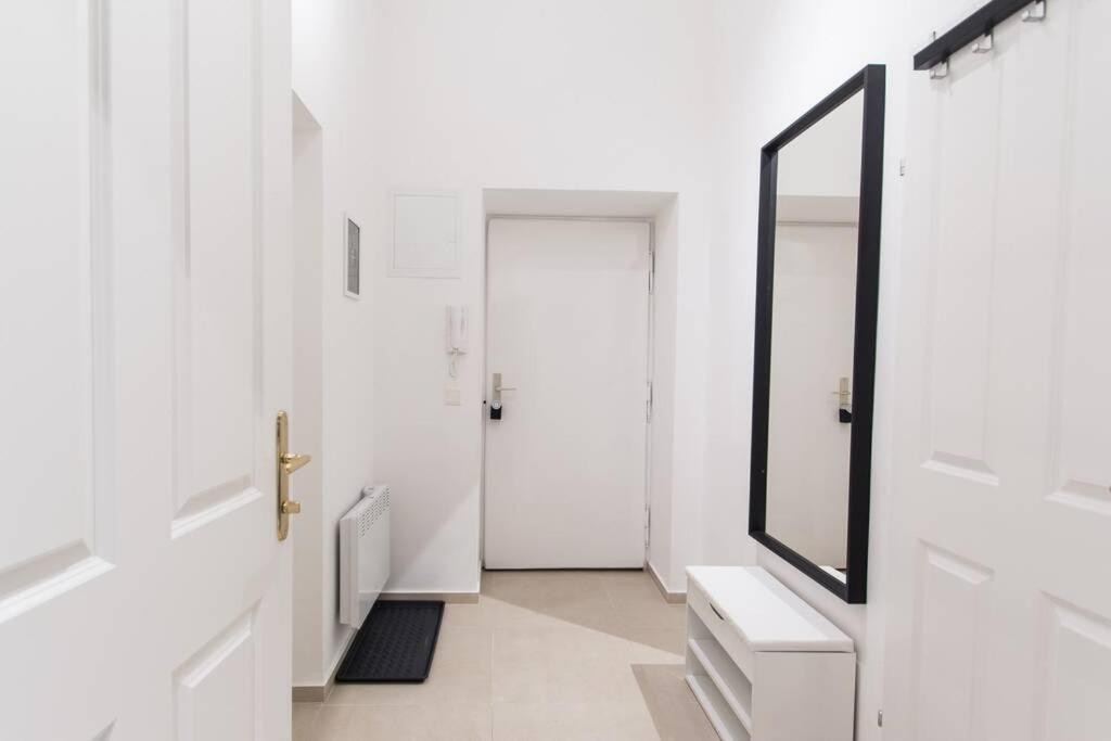 Johanna I Levestate Apartment *